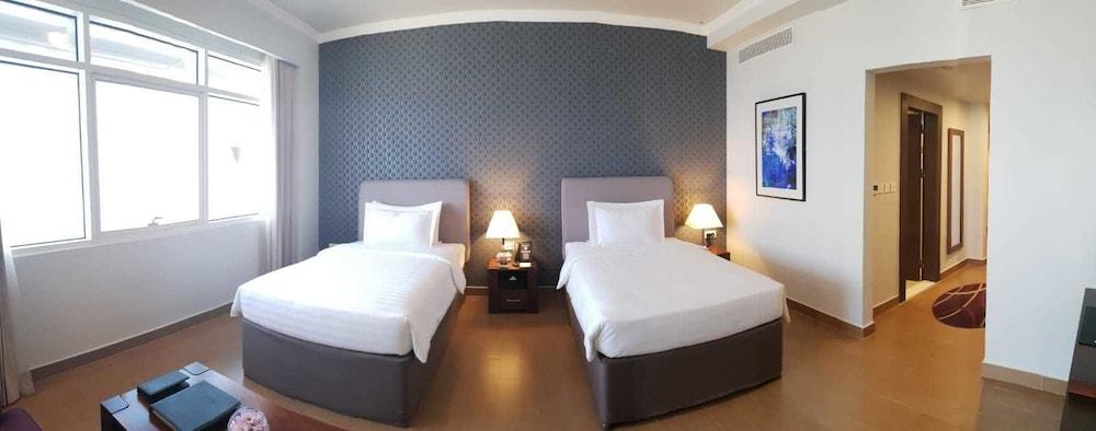 The Curve Hotel Doha Exterior foto